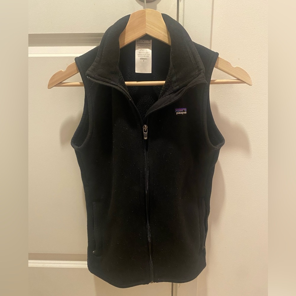 Small Black Patagonia Vest